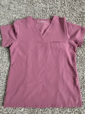 Mandala Short Sleeve V-Neck Tee in Dusty Rose